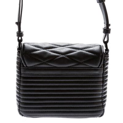 BORSA A TRACOLLA TRAPUNTATA