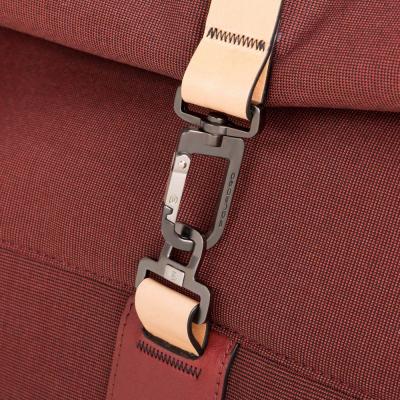 Zaino roll top porta PC con protezione antiurto, tasca portabottiglia, chiusura con moschettone Blade