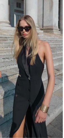 ABITO CON ACCESSORIO